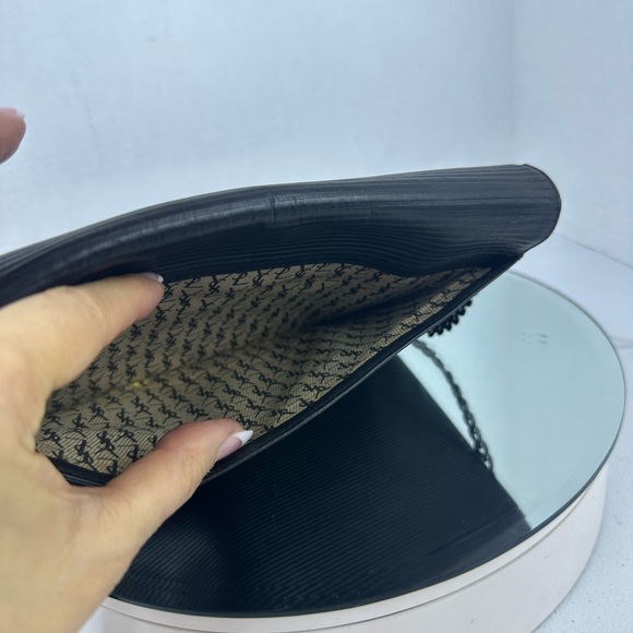 YSL Clutch Leather Crossbody - Picture 12 of 13